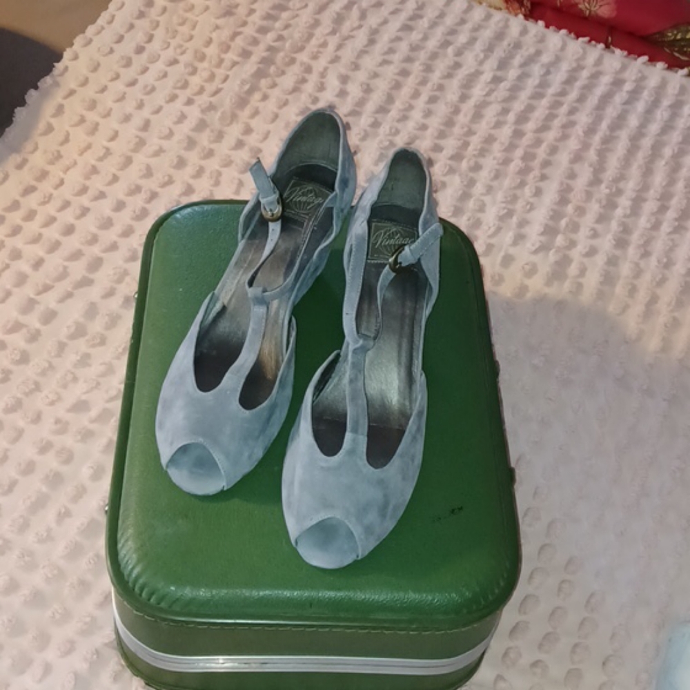 Jeffrey Campbell peep toe wedges